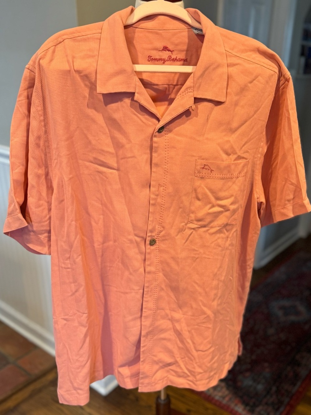 Tommy Bahama Men's Coral Short-Sleeve Camp Shirt in size XL